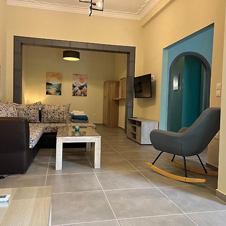 Spacious And Beautiful House Πειραιάς Εξωτερικό φωτογραφία