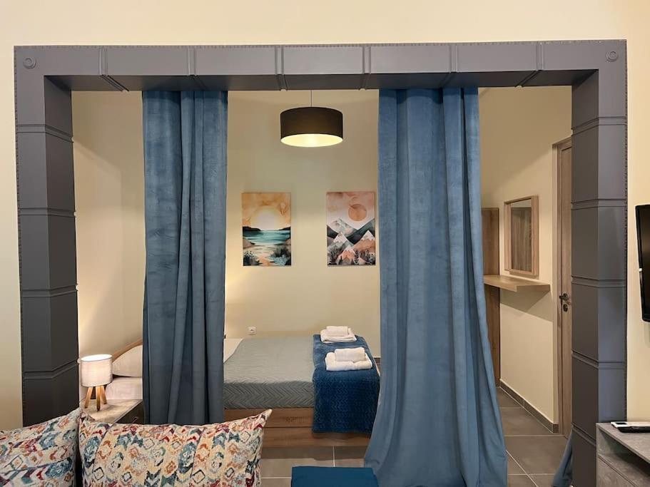 Spacious And Beautiful House Πειραιάς Εξωτερικό φωτογραφία