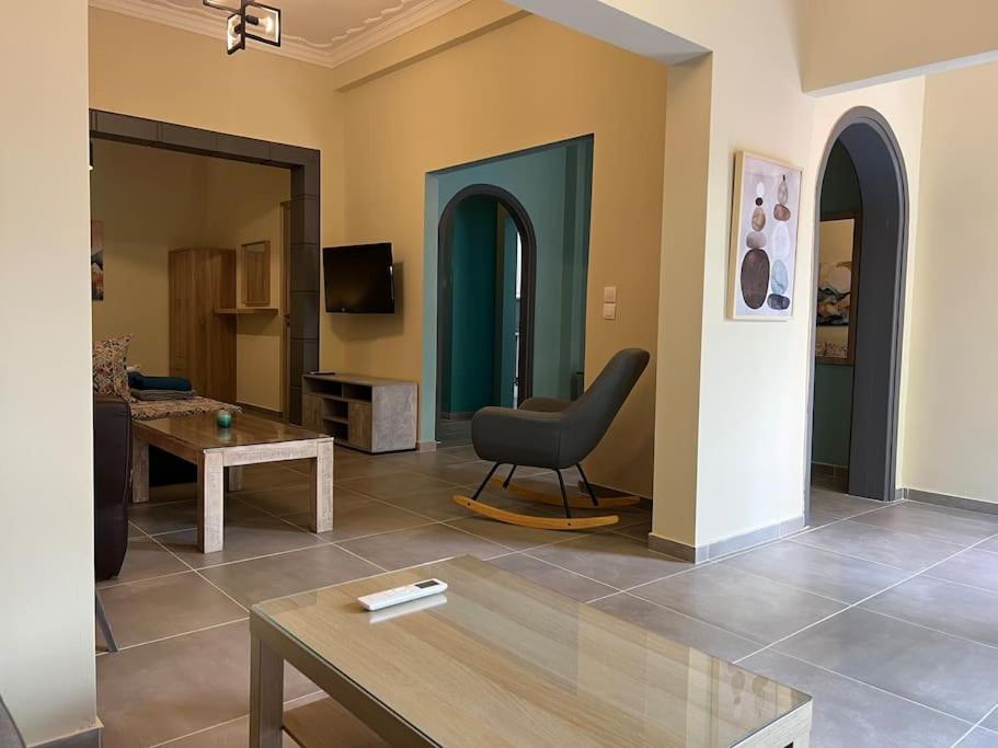 Spacious And Beautiful House Πειραιάς Εξωτερικό φωτογραφία
