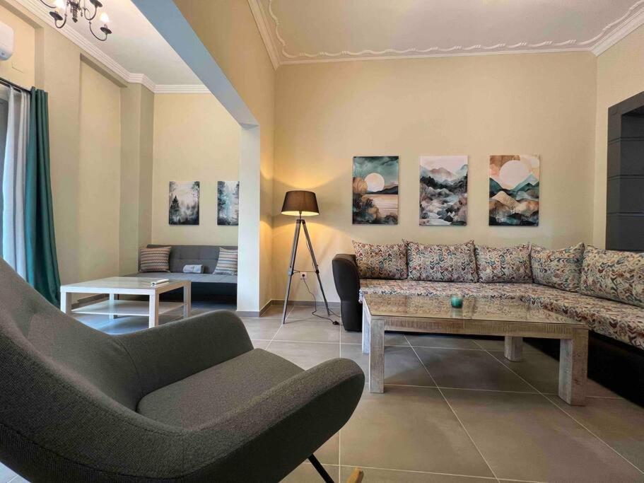 Spacious And Beautiful House Πειραιάς Εξωτερικό φωτογραφία